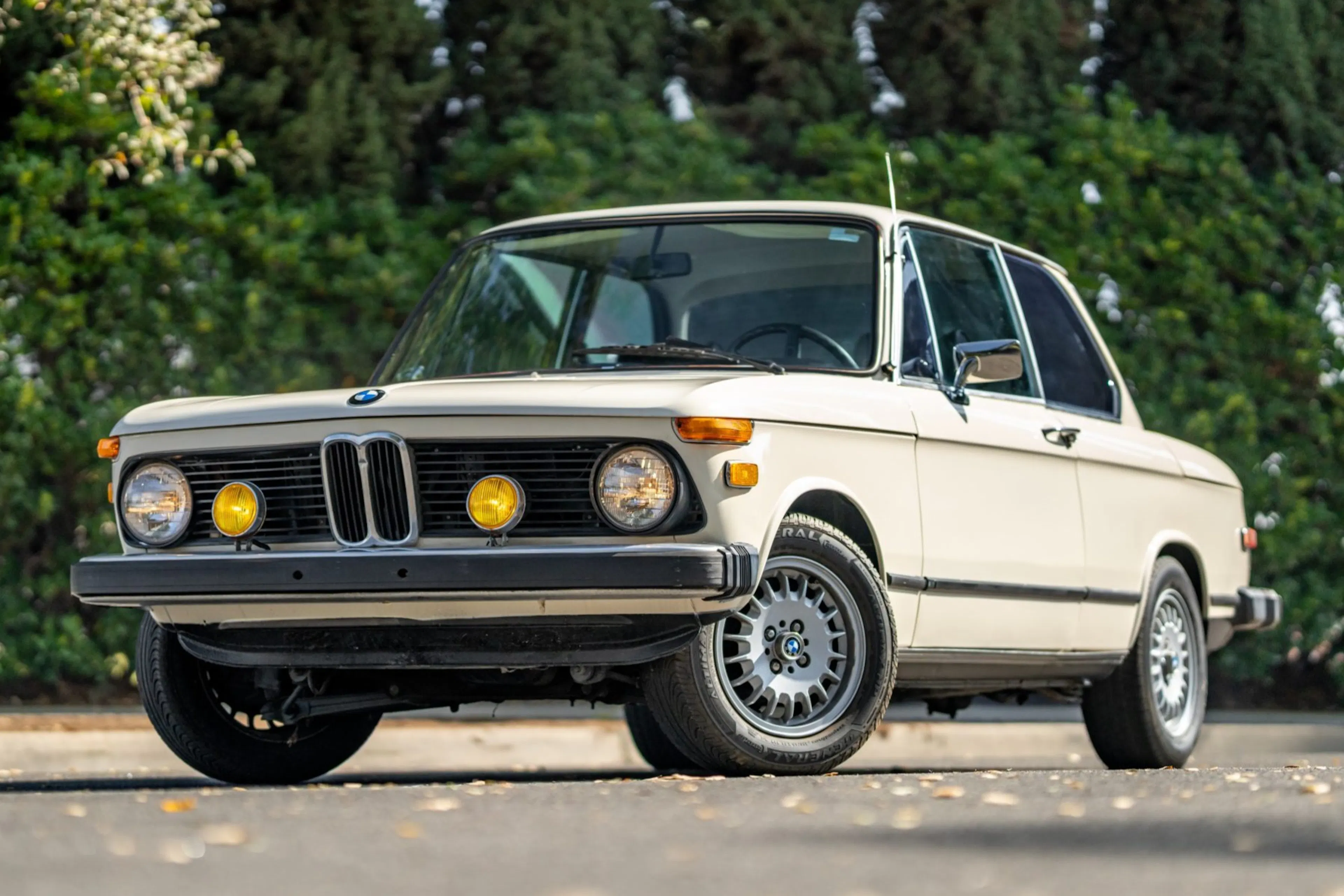 1976 BMW 2002 VIN 2370232 | Hagerty Valuation Tools®